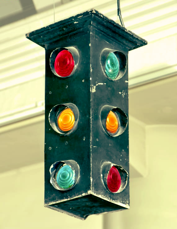 william pots 3 color traffic signal